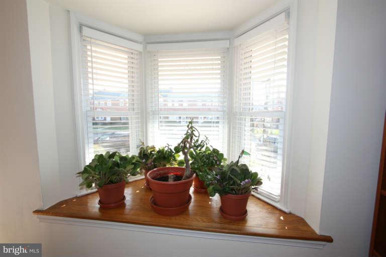 1622 Thetford Road Towson, MD 21286 - Photo 7 of 30 Living Room