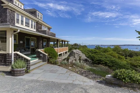 $4,000 | 28 Newport Street, Jamestown, RI 02835