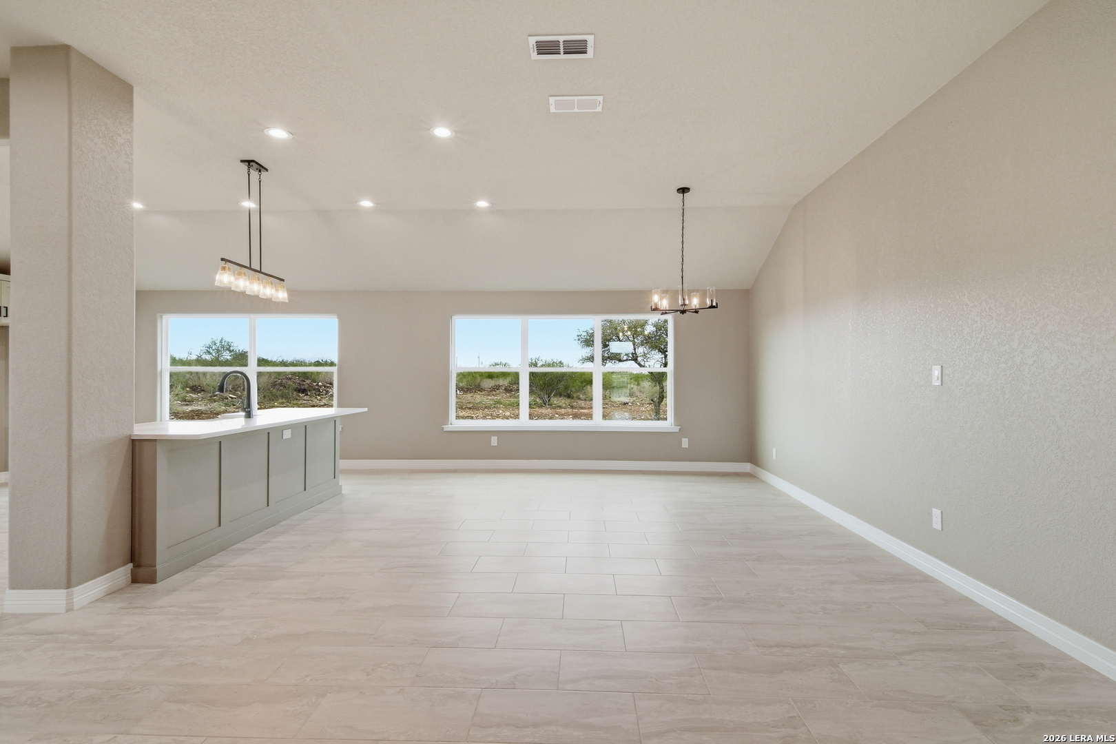 60 Friendship Hills Uvalde, TX 78801 - Photo 19 of 44