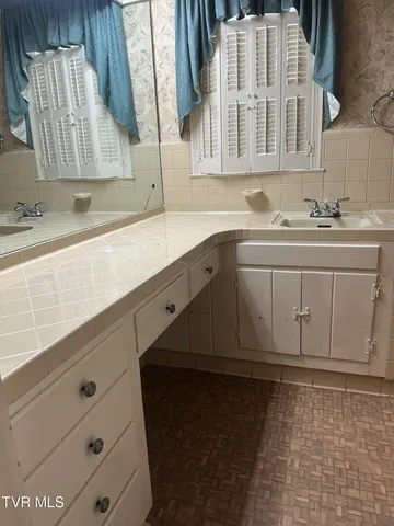 $499,900 | 226 Susong Lane, Greeneville, TN 37743