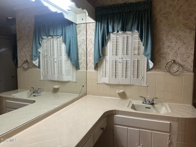 $499,900 | 226 Susong Lane, Greeneville, TN 37743