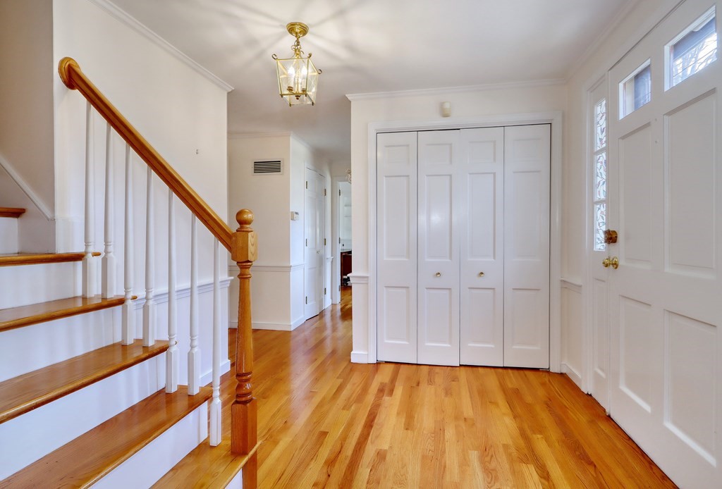 12 Deer Run Road Lincoln, MA 01773 - Photo 2 of 30