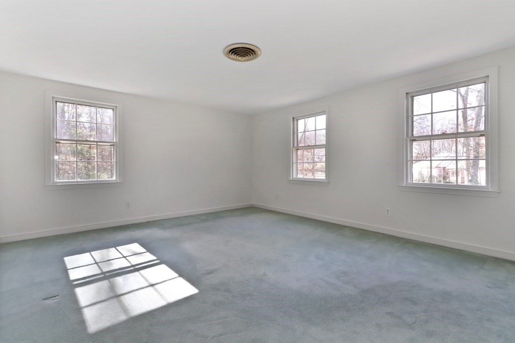 12 Deer Run Road Lincoln, MA 01773 - Photo 23 of 30