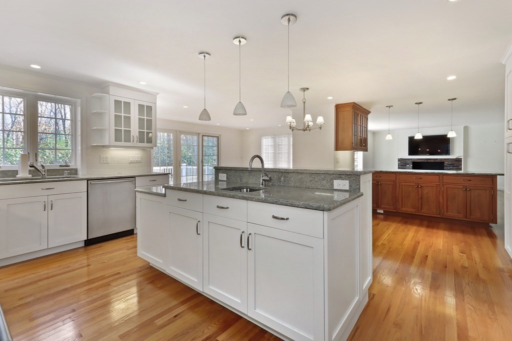 12 Deer Run Road Lincoln, MA 01773 - Photo 4 of 30