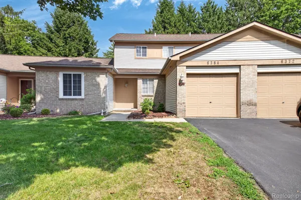 $215,000 | 6384 Hunter Pointe Street, Westland, MI 48185