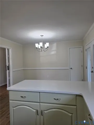 a view of a livingroom with furniture