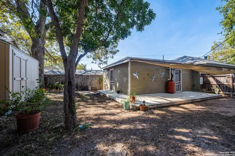 $250,000 | 428 West Lullwood Avenue, San Antonio, TX 78212
