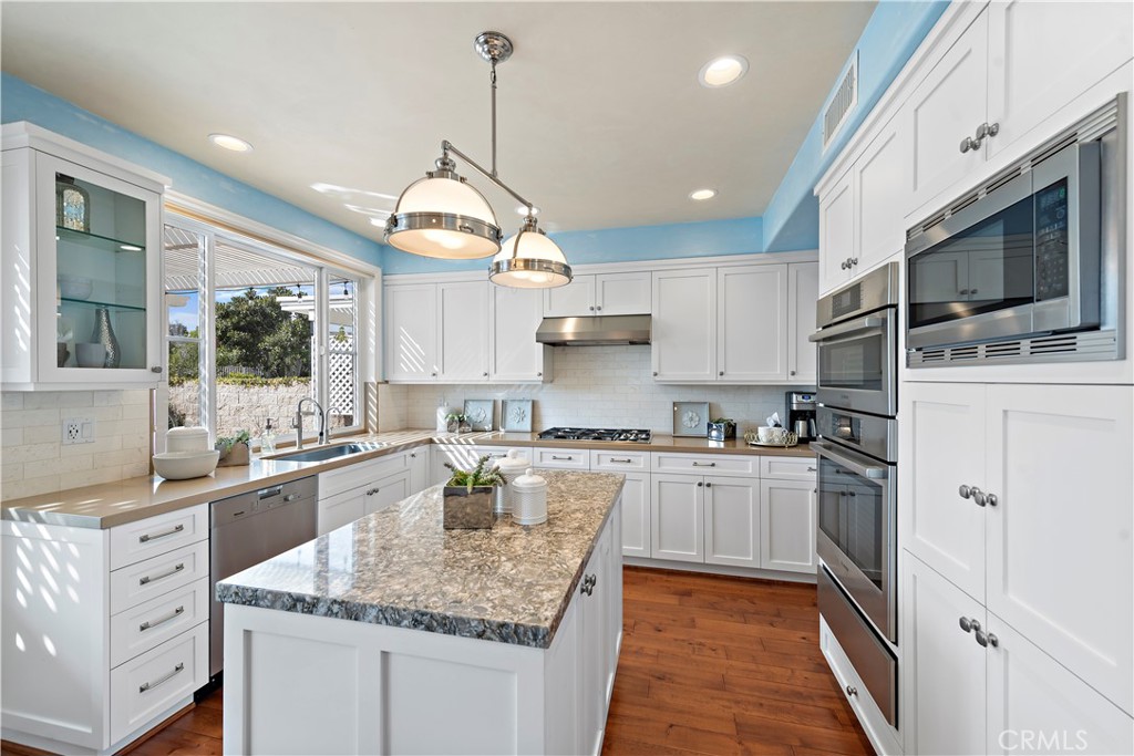 5 High Bluff Laguna Niguel, CA 92677 - Photo 4 of 64 Remodeled Chef's Kitchen