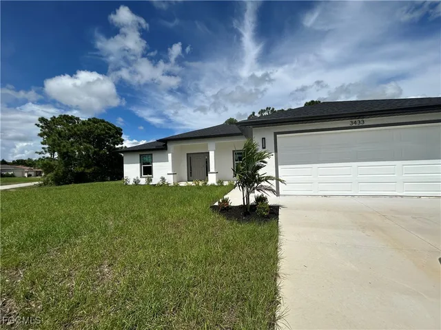 $1,995 | 3433 Northeast 11th Place, Cape Coral, FL 33909
