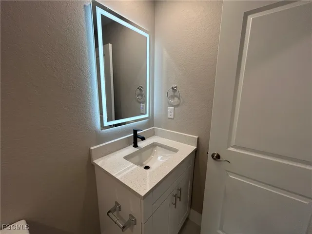 $1,995 | 3433 Northeast 11th Place, Cape Coral, FL 33909