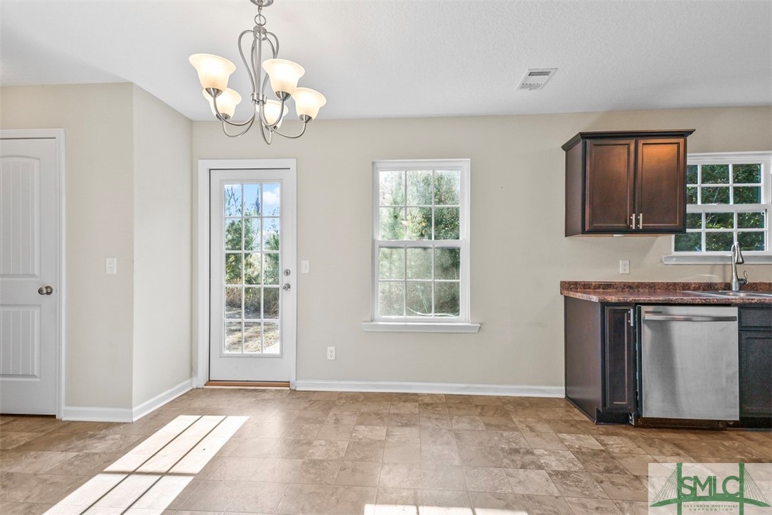 1261 Talmadge Road Allenhurst, GA 31301 - Photo 6 of 22 Dining Area