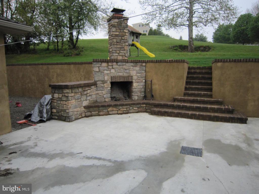 190 Clearview Road Ephrata, PA 17522 - Photo 8 of 21