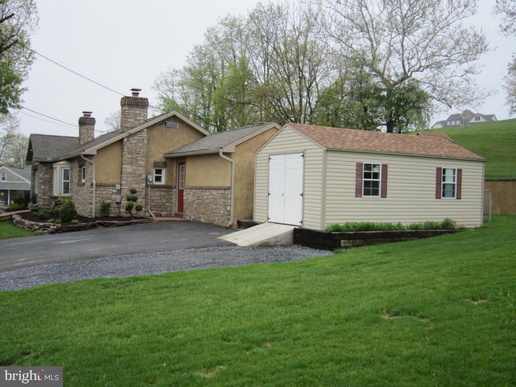 190 Clearview Road Ephrata, PA 17522 - Photo 9 of 21