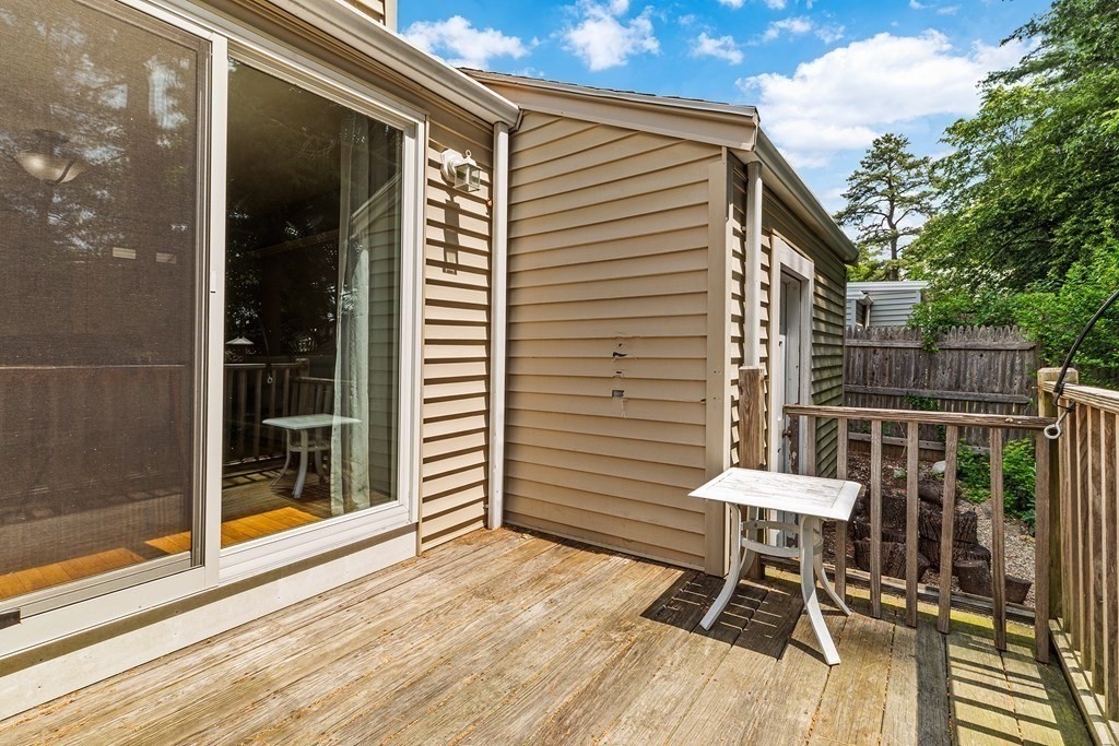 34 Londonderry Road Framingham, MA 01701 - Photo 27 of 33