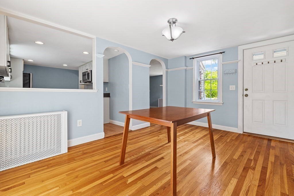 34 Londonderry Road Framingham, MA 01701 - Photo 6 of 33 a view of a livingroom with furniture and wooden floor