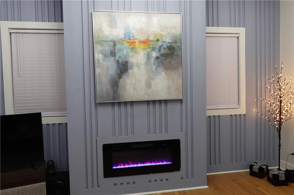 3473 Harding Avenue Atlanta, GA 30354 - Photo 14 of 25 a room with a fireplace