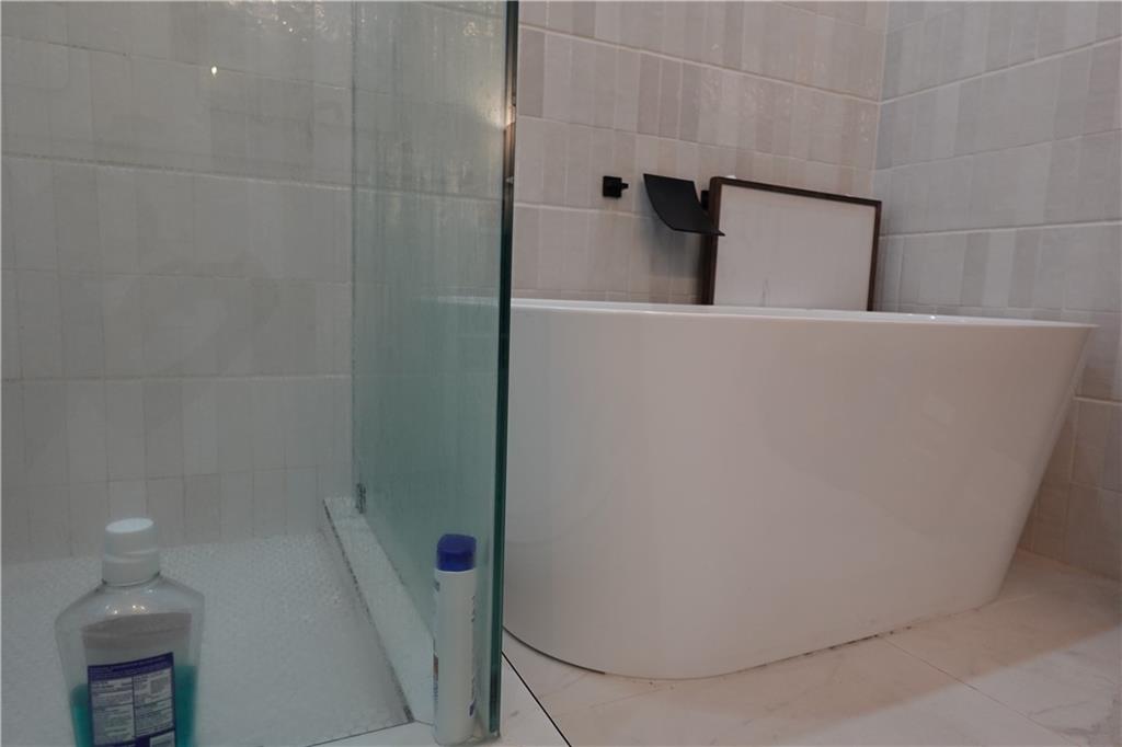 3473 Harding Avenue Atlanta, GA 30354 - Photo 10 of 25 a view of a bathroom