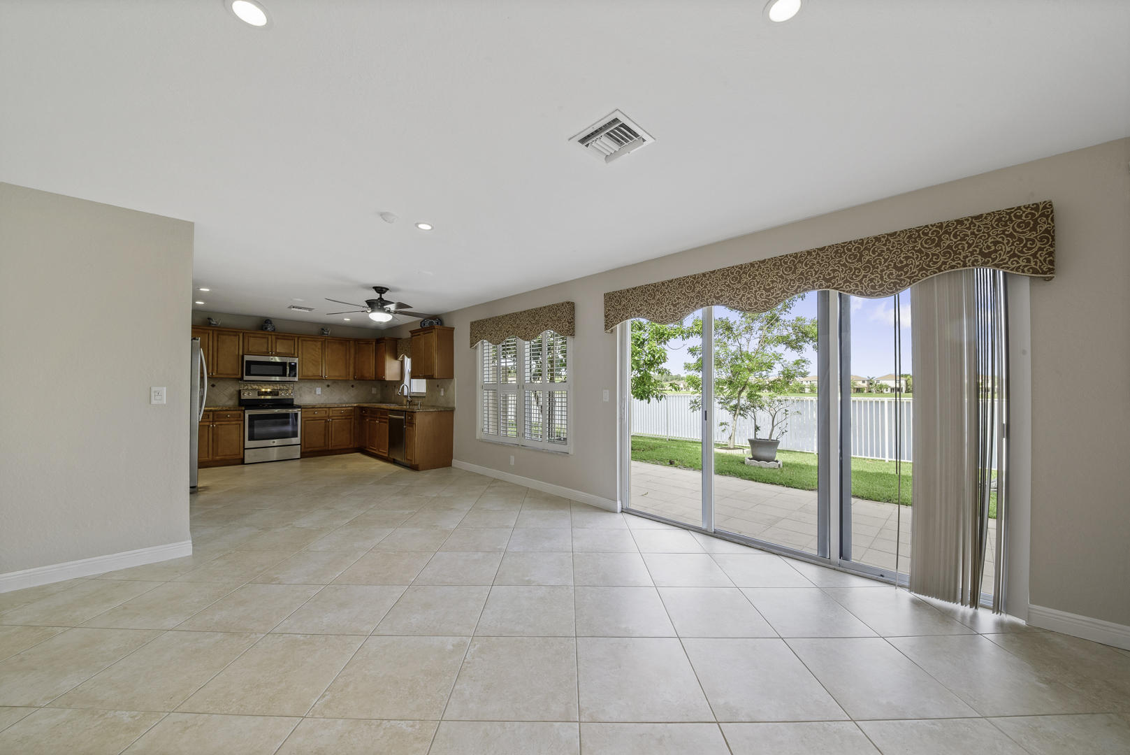 6237 Adriatic Way Greenacres, FL 33413 - Photo 9 of 33 FRESHLY PAINTED