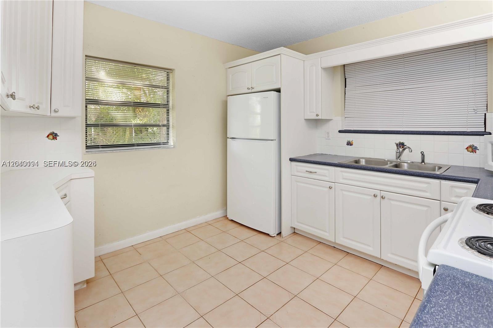 2500 Southwest 113th Court Miami, FL 33165 - Photo 16 of 31