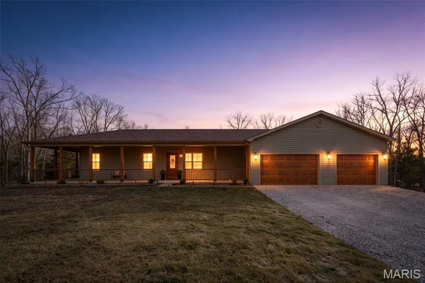 $489,000 | 1026 Chestnut Acrs Lane, Farmington, MO 63640