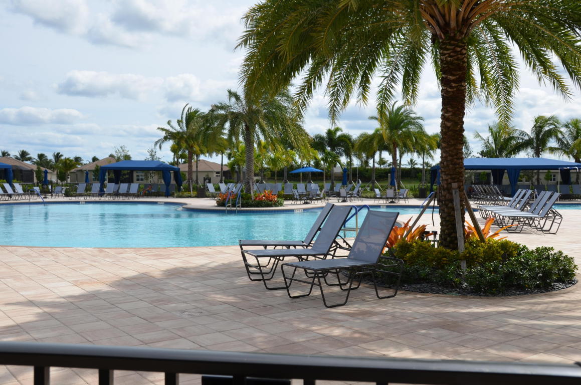 12055 Bear River Road Boynton Beach, FL 33473 - Photo 38 of 40 Valencia Cove Social Pool