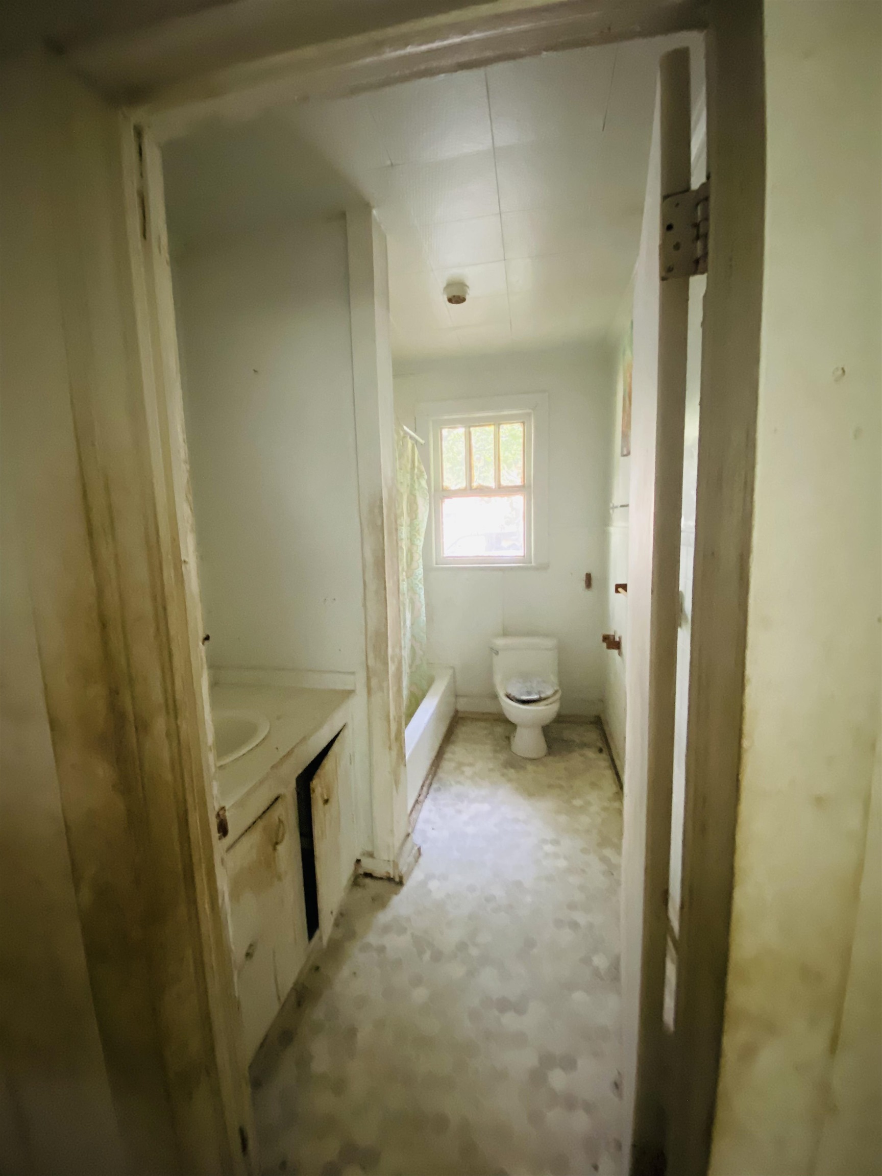 436 Irby Street Mobile, AL 36610 - Photo 7 of 22