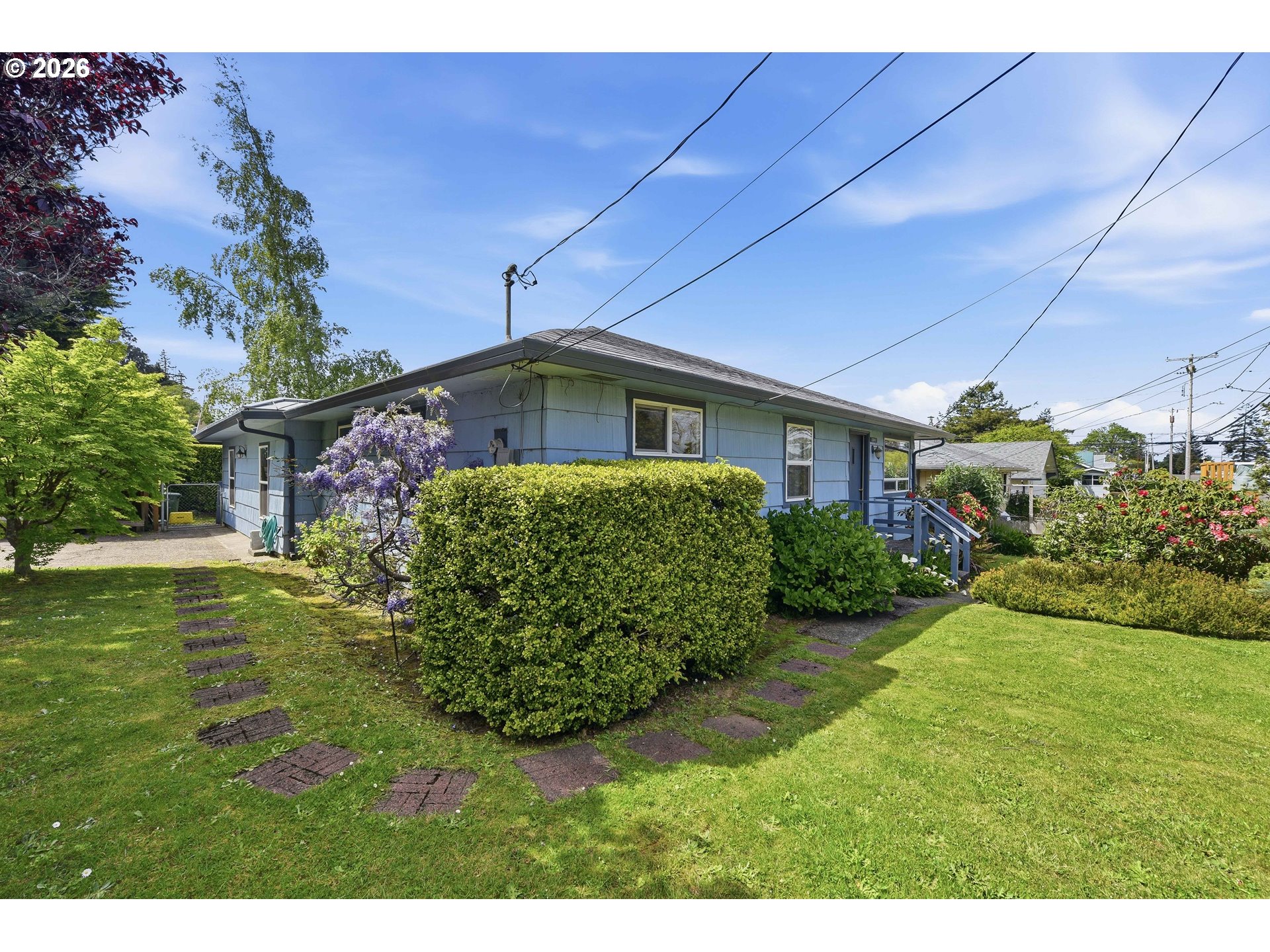 2984 Myrtle Street North Bend, OR 97459 - Photo 6 of 42