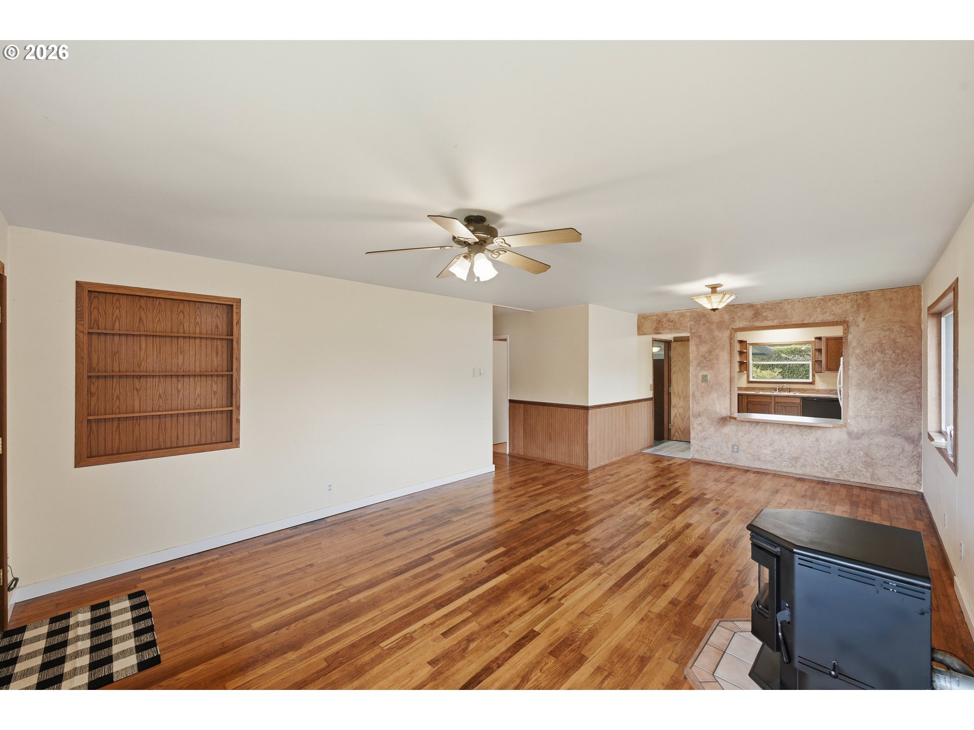 2984 Myrtle Street North Bend, OR 97459 - Photo 9 of 42