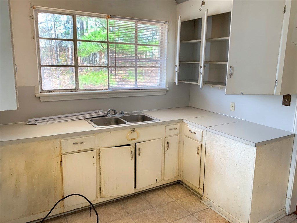 600 Hampton Street Iva, SC 29655 - Photo 6 of 13 Gallery Image 6