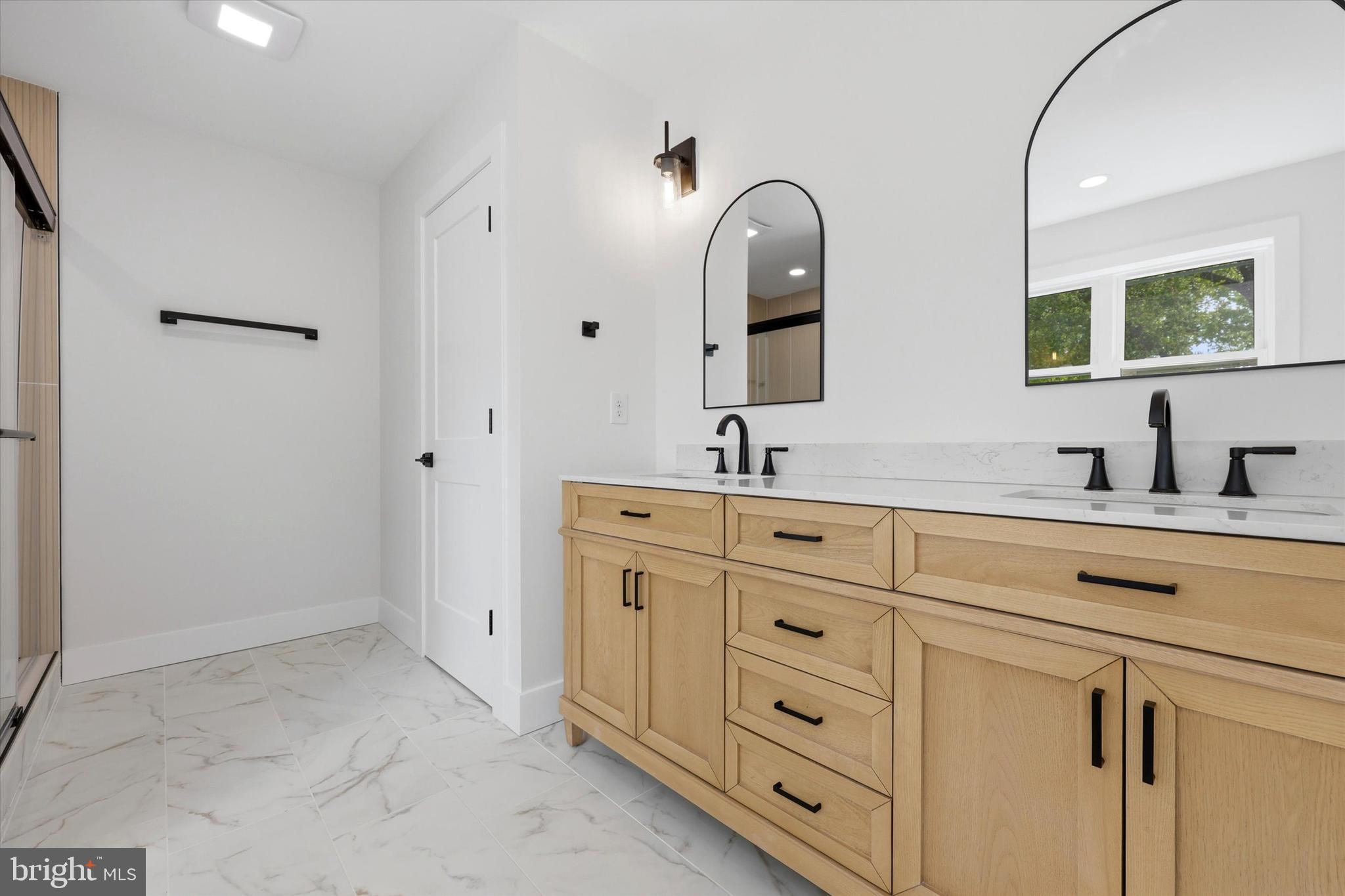 410 Bonsall Road Ridley Park, PA 19078 - Photo 18 of 30 Master Bath