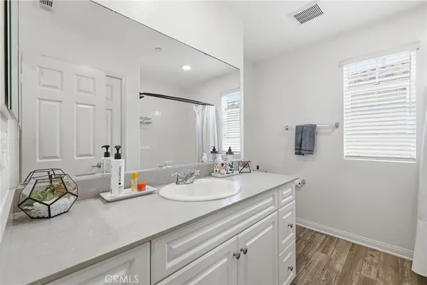 $720,000 | 27471 Poppy Court, Saugus, CA 91350