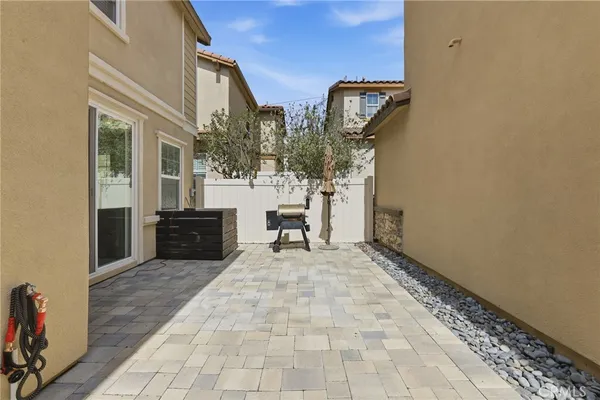 $720,000 | 27471 Poppy Court, Saugus, CA 91350