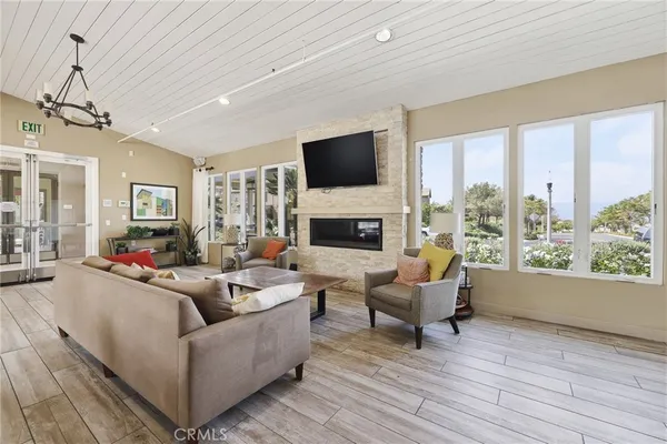 $720,000 | 27471 Poppy Court, Saugus, CA 91350