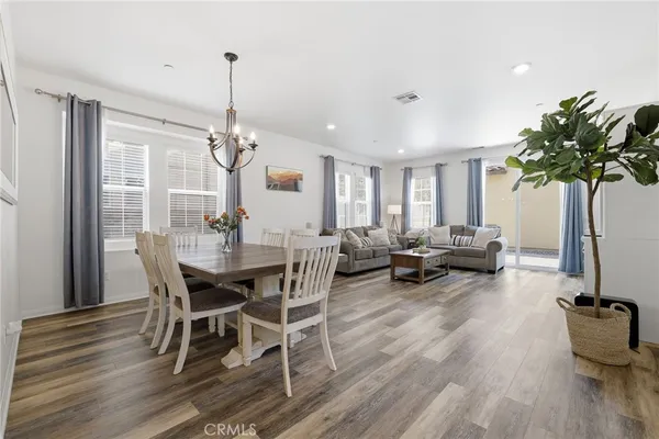 $720,000 | 27471 Poppy Court, Saugus, CA 91350