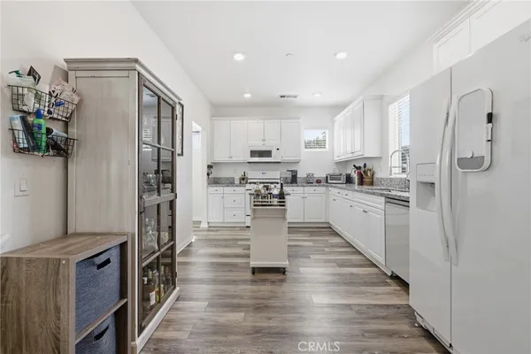 $720,000 | 27471 Poppy Court, Saugus, CA 91350