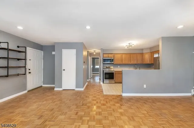 $3,000 | 7 Van Vleck Street, Montclair, NJ 07042