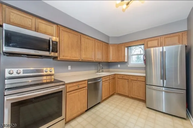 $3,000 | 7 Van Vleck Street, Montclair, NJ 07042