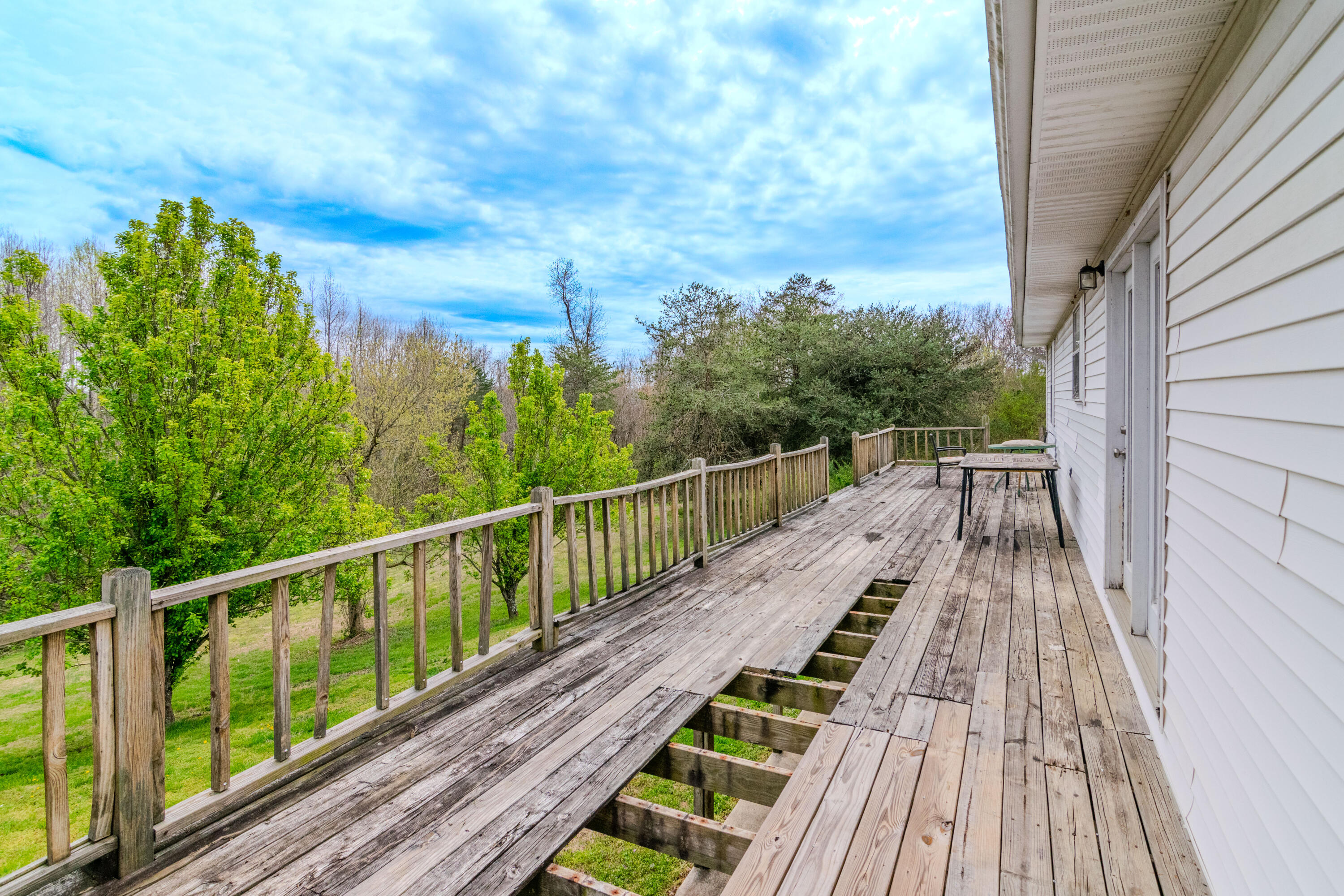 3023 Lettered Oak Road Albany, KY 42602 - Photo 36 of 49 500 sqft Back deck needs some new boards