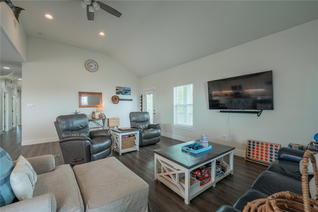 109 Copano Cove Road Rockport, TX 78382 - Photo 11 of 32