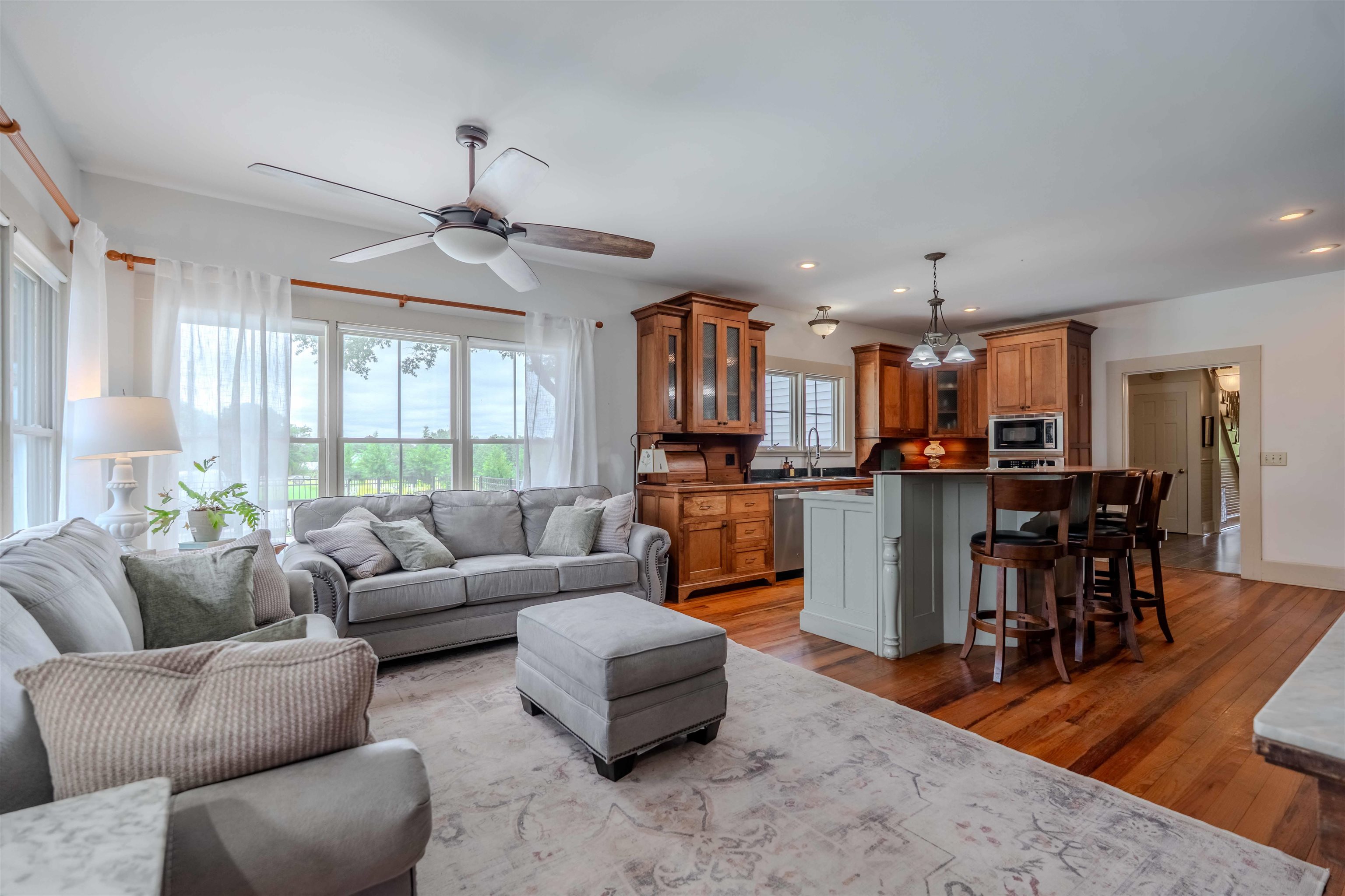 251 West McElhaney Road Taylors, SC 29687 - Photo 6 of 50