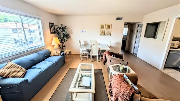 $1,800 | 360 Base Avenue East, Unit 424, Venice, FL 34285