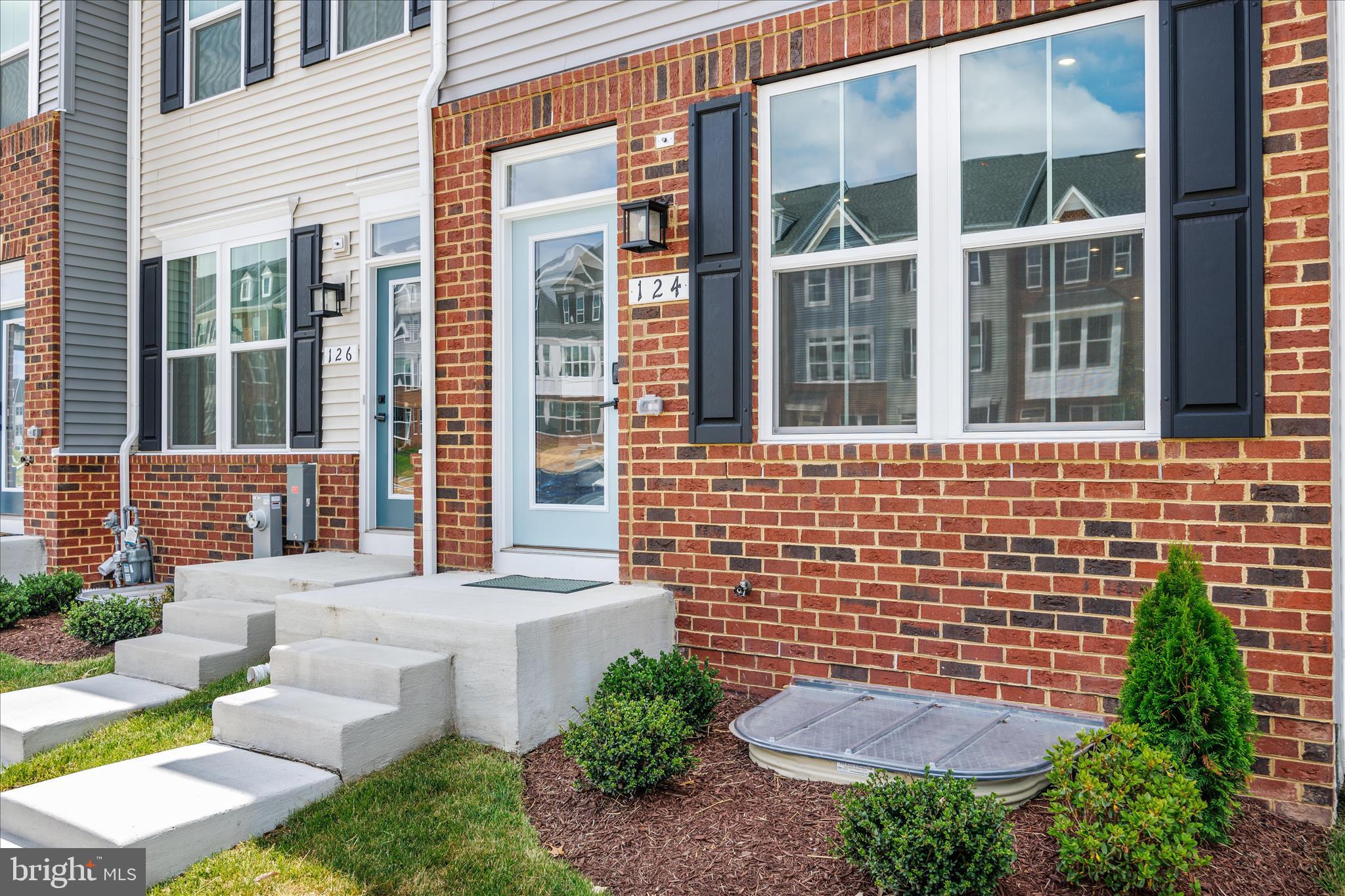 124 Spring Gate Lane Pasadena, MD 21122 - Photo 2 of 45