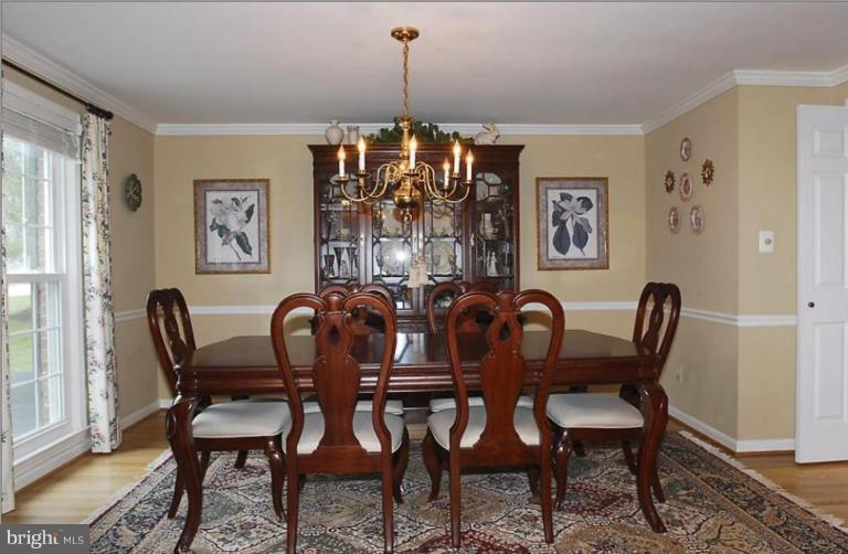 12405 Over Ridge Road Potomac, MD 20854 - Photo 8 of 30 Dining Room to the left of Room