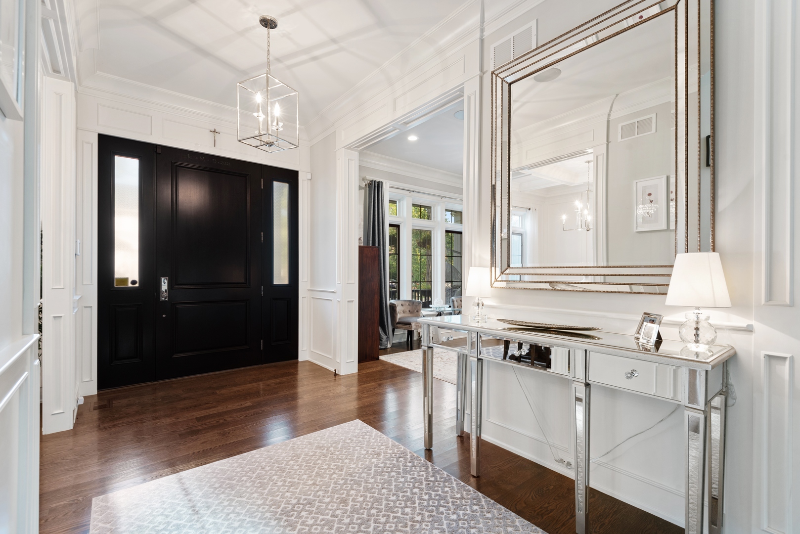 Undisclosed Address Wilmette, IL 60091 - Photo 8 of 66 a view of a kitchen from the hallway