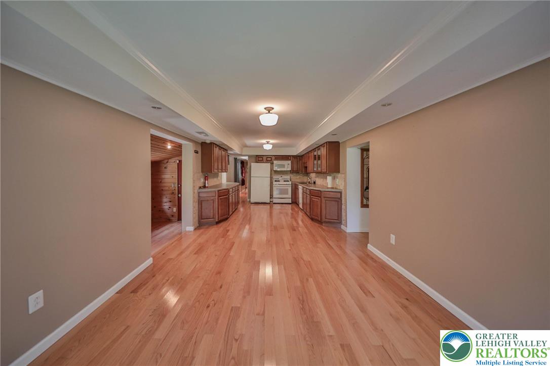 1709 Reading Drive Bethlehem, PA 18015 - Photo 12 of 91