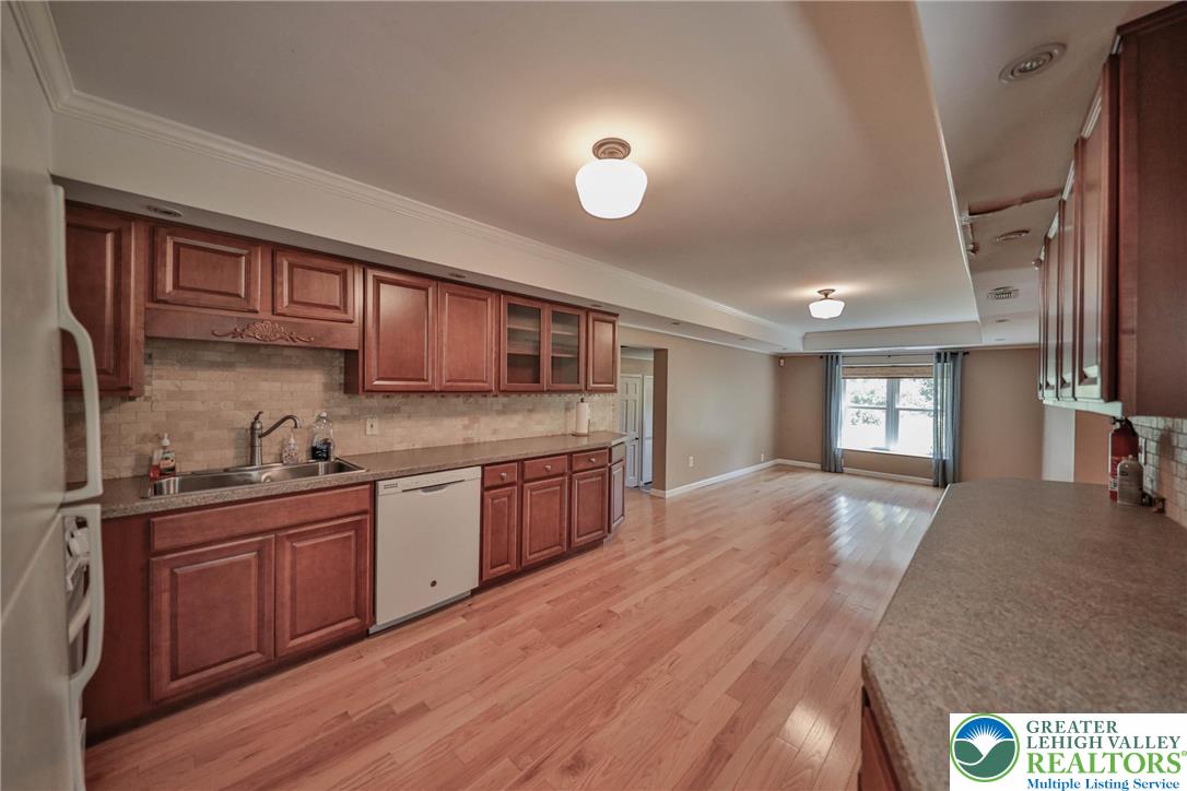 1709 Reading Drive Bethlehem, PA 18015 - Photo 19 of 91