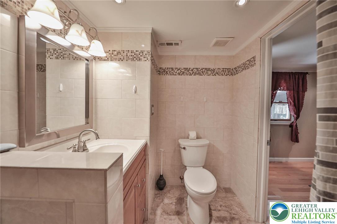 1709 Reading Drive Bethlehem, PA 18015 - Photo 23 of 91