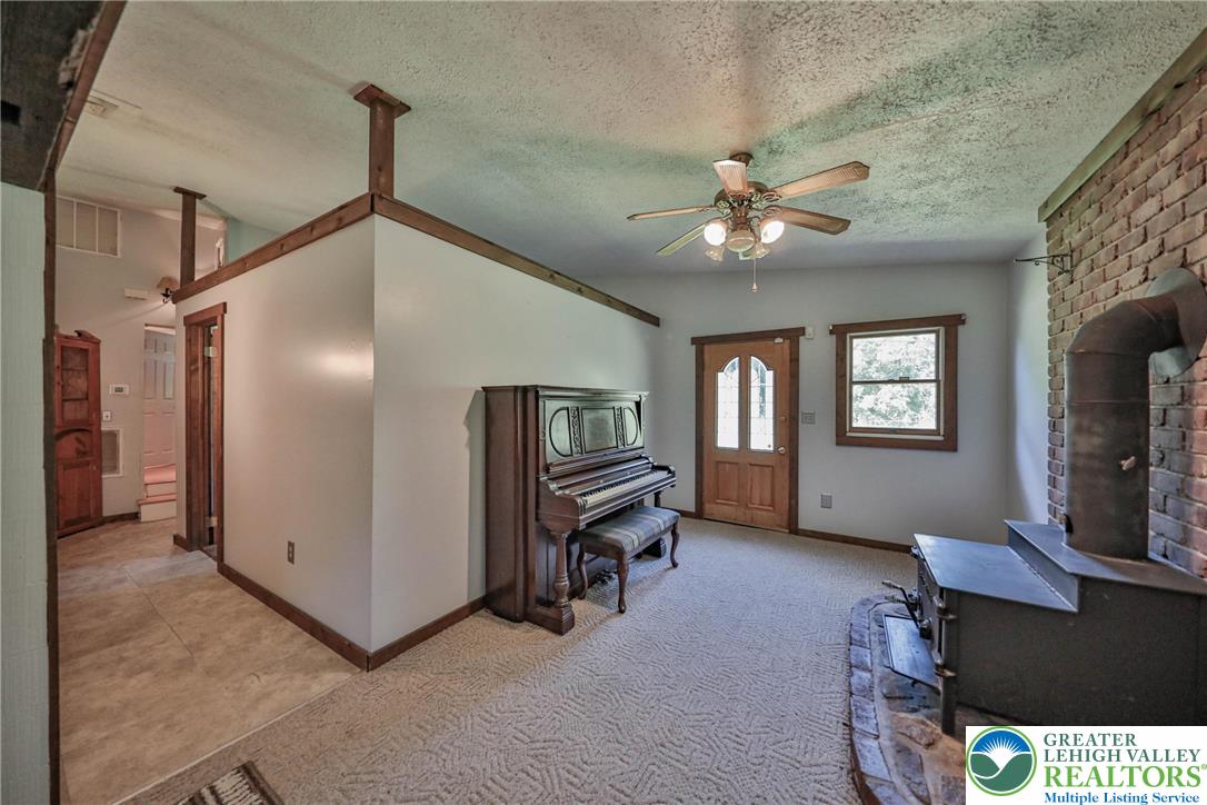 1709 Reading Drive Bethlehem, PA 18015 - Photo 30 of 91