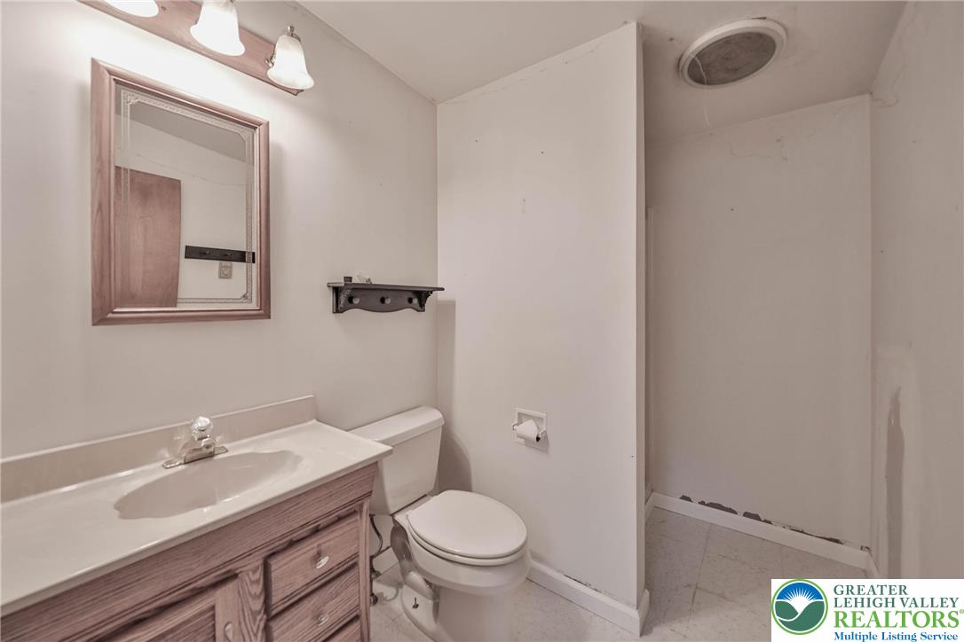 1709 Reading Drive Bethlehem, PA 18015 - Photo 65 of 91