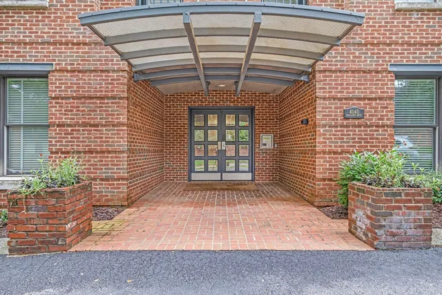 $2,250 | 4040 Woodlawn Drive, Unit 12, Nashville, TN 37205